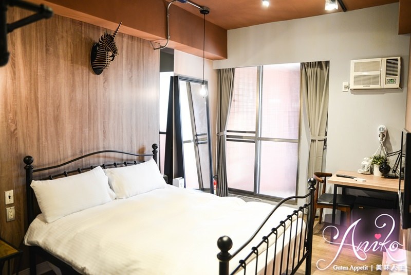 【台中住宿】樓特Loft Hostel。逢甲夜市平價住宿! 方便吃輕鬆玩~下樓就是逢甲夜市