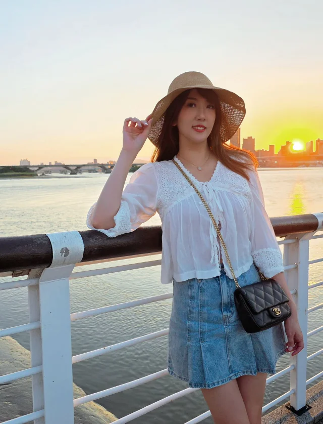 還記得昨天那個夏天🌞 
微風吹過的一瞬間